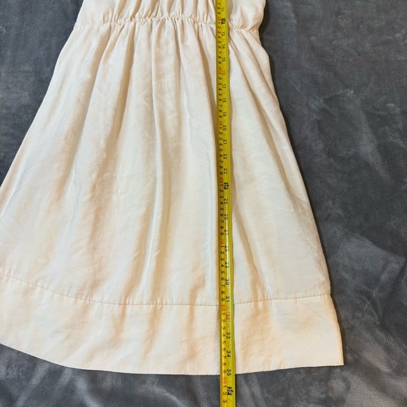 Zara Cream Kids Dress

#1294 - Picture 3 of 6